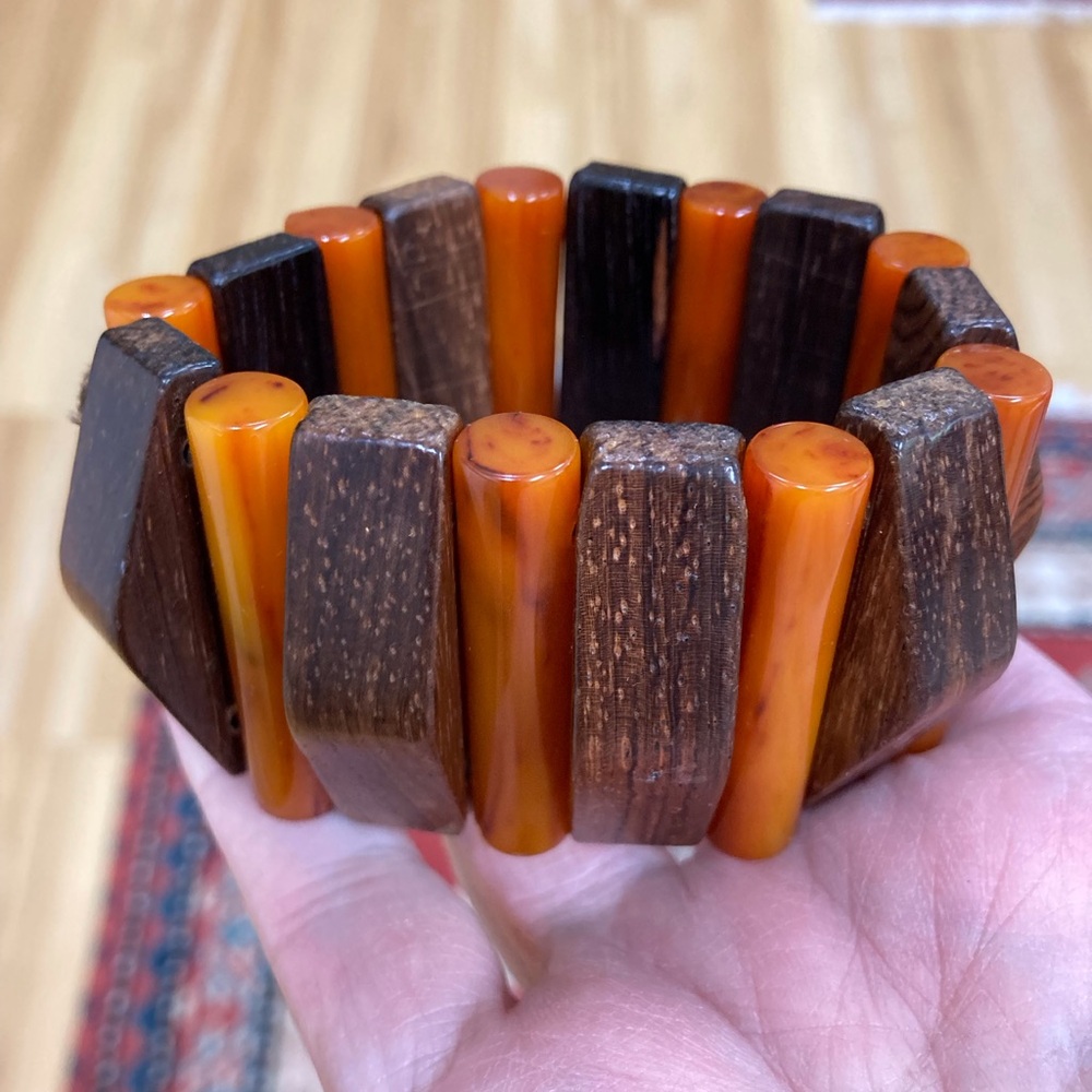 Vintage Bakelite & Wood Stretch Bracelet: Tested